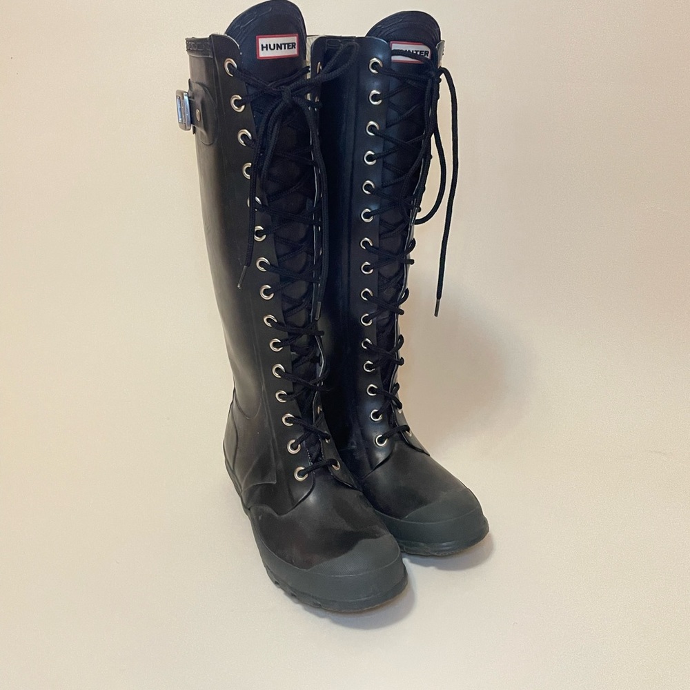 Hunter lace up rain boots. Super fun and comfortable.